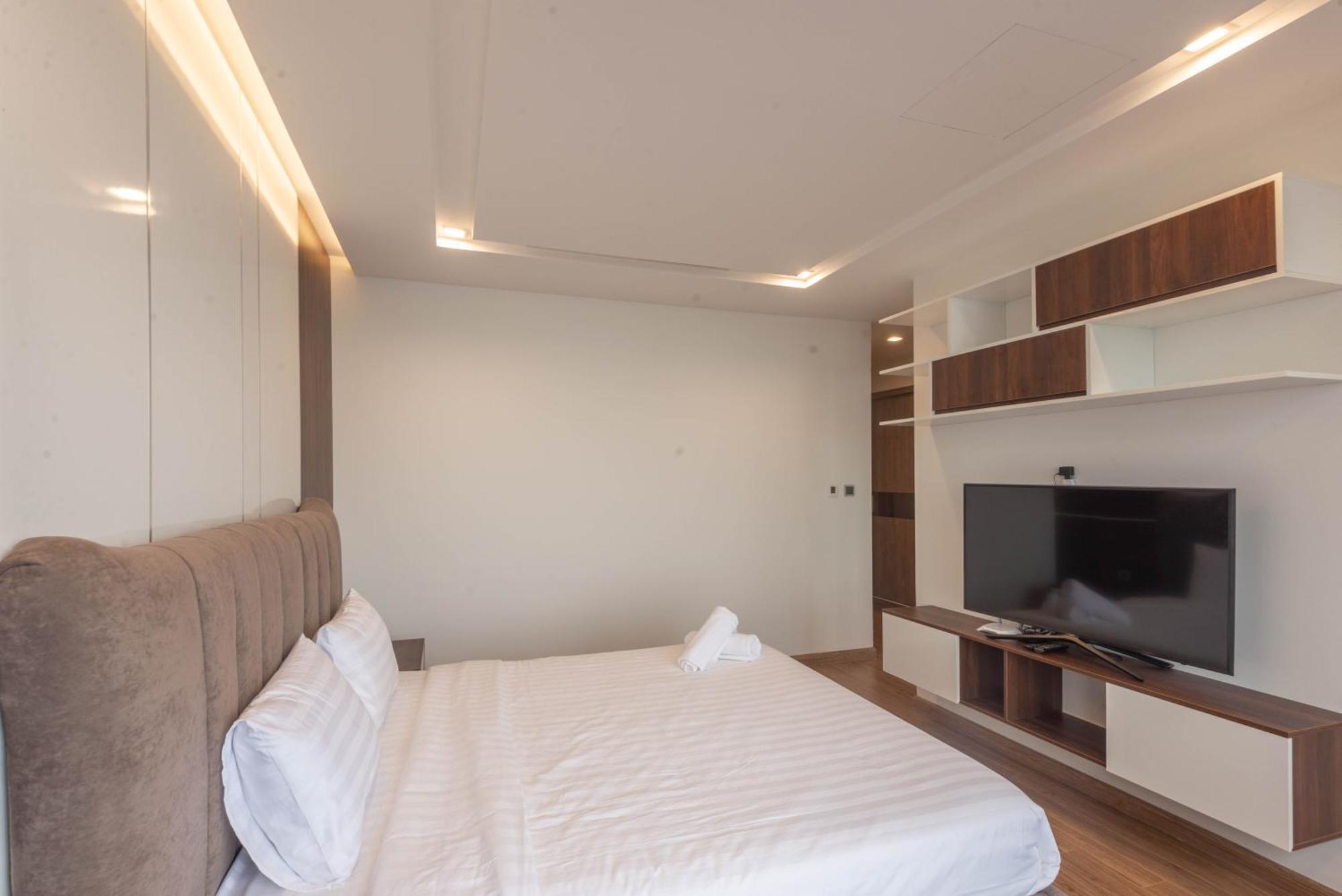 Luxury Serviced Apartment Vinhomes Metropolis Premium 河内 外观 照片